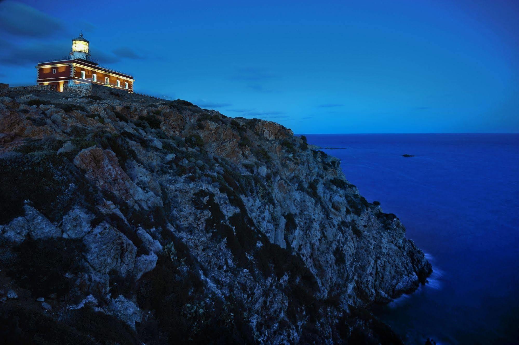 Faro Capo Spartivento キア エクステリア 写真